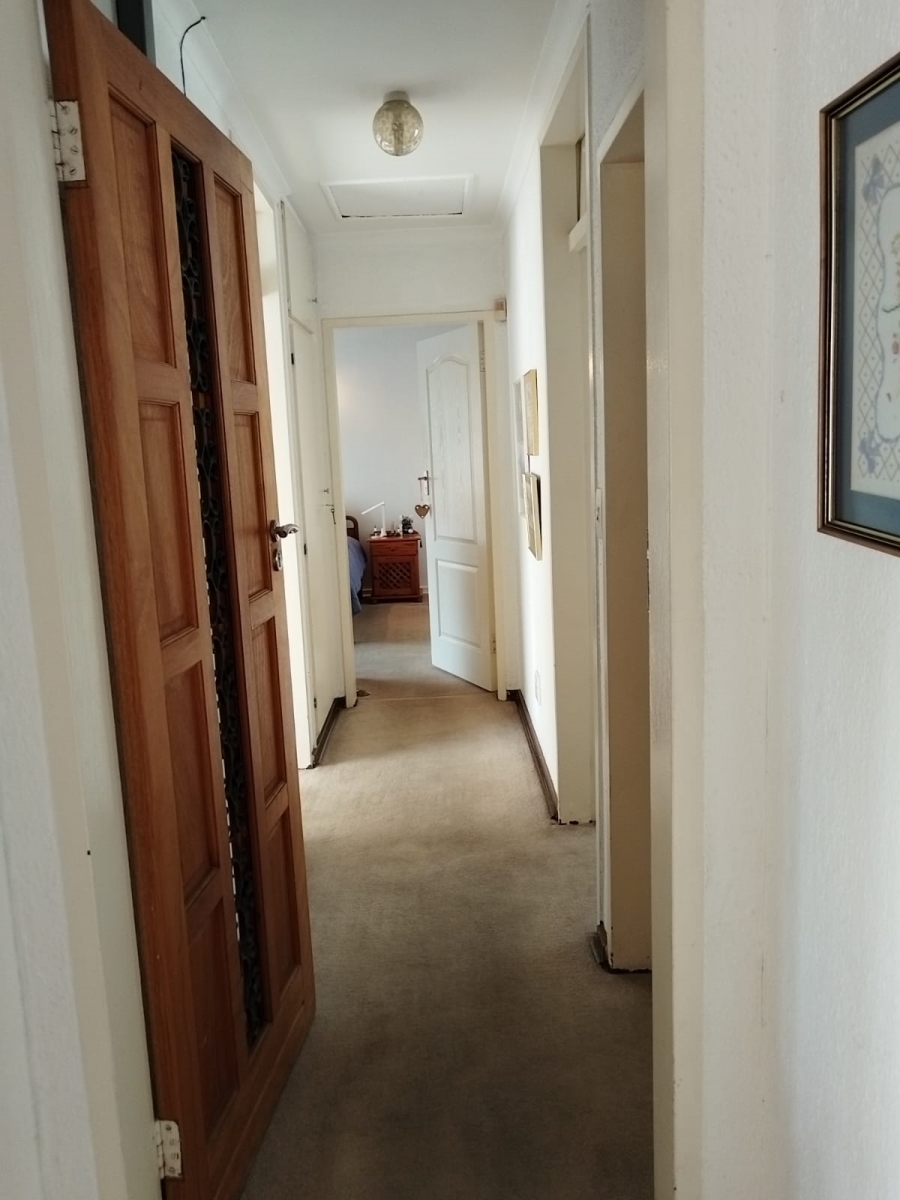 4 Bedroom Property for Sale in Van Riebeeck Park Gauteng