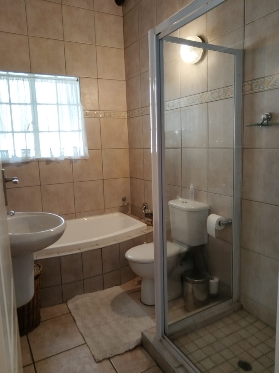 4 Bedroom Property for Sale in Van Riebeeck Park Gauteng