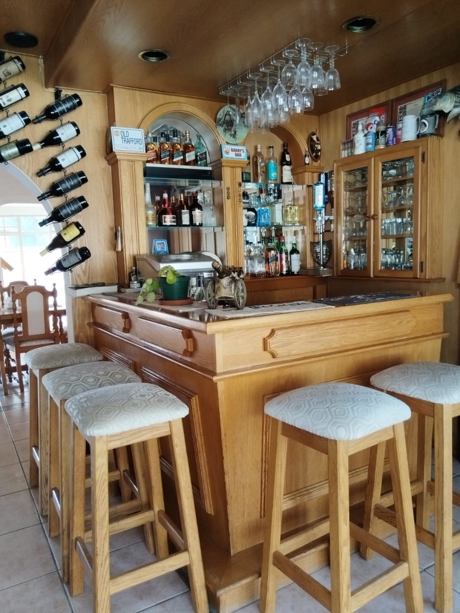4 Bedroom Property for Sale in Van Riebeeck Park Gauteng
