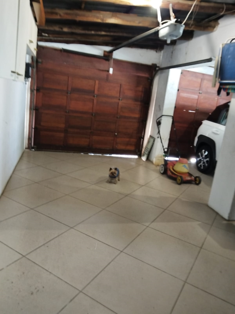 4 Bedroom Property for Sale in Van Riebeeck Park Gauteng
