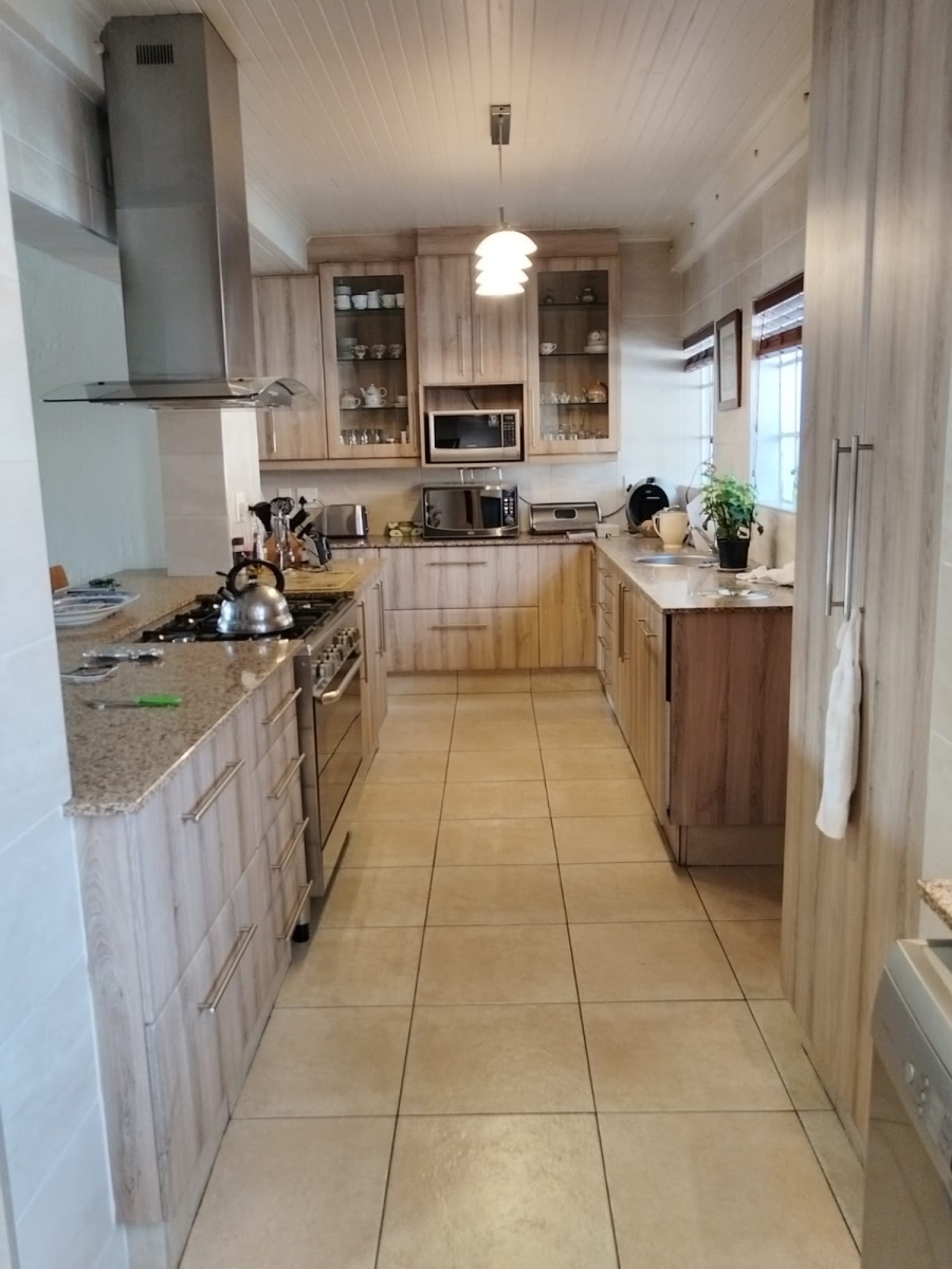 4 Bedroom Property for Sale in Van Riebeeck Park Gauteng