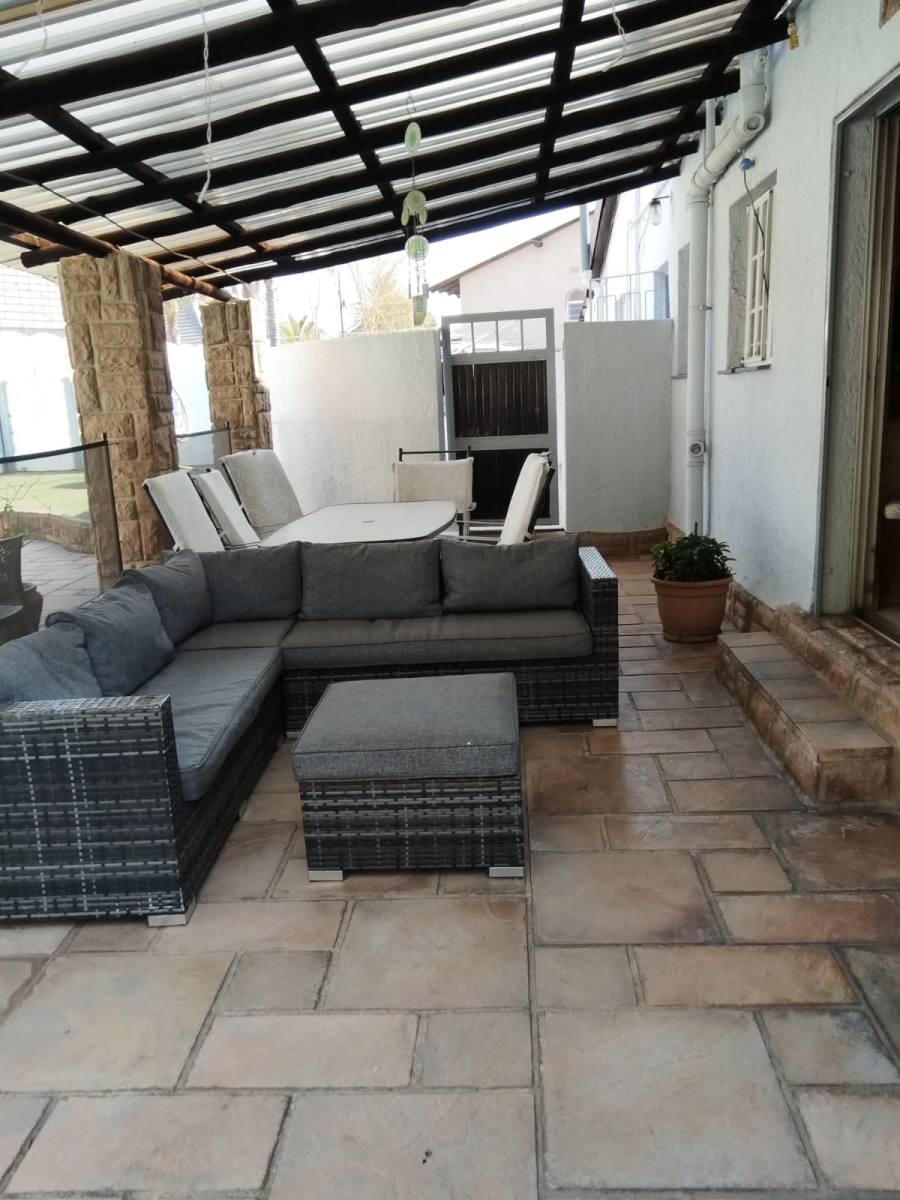4 Bedroom Property for Sale in Van Riebeeck Park Gauteng