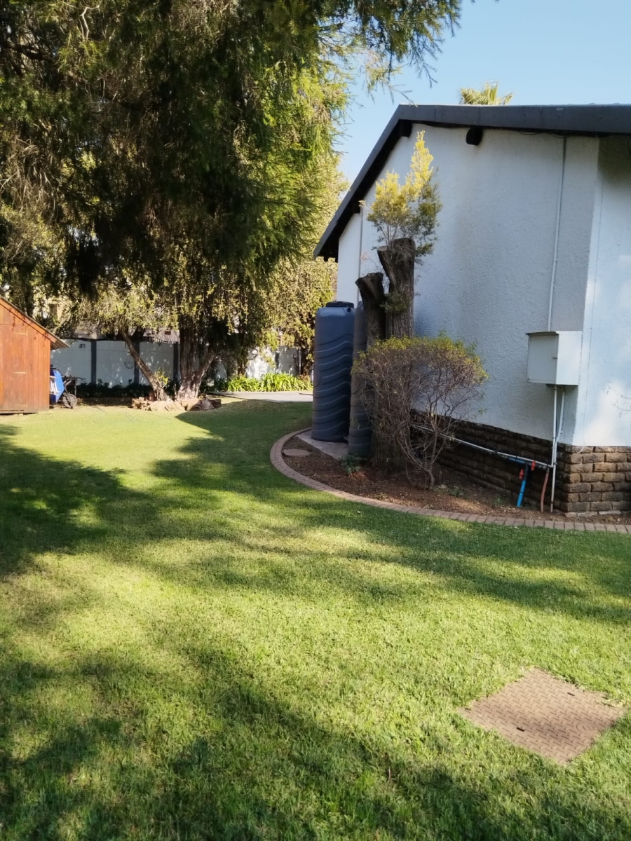 4 Bedroom Property for Sale in Van Riebeeck Park Gauteng