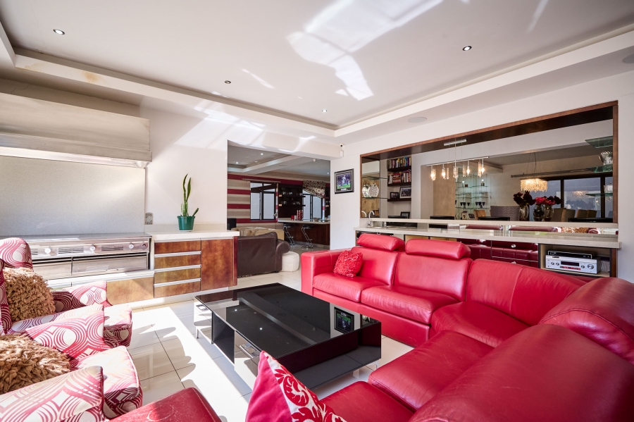 6 Bedroom Property for Sale in Khyber Rock Gauteng