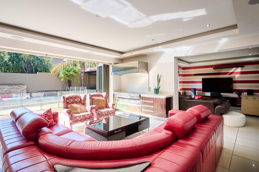 6 Bedroom Property for Sale in Khyber Rock Gauteng