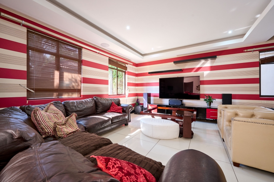 6 Bedroom Property for Sale in Khyber Rock Gauteng