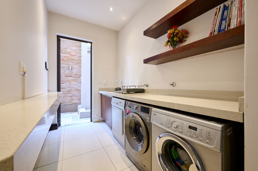 6 Bedroom Property for Sale in Khyber Rock Gauteng
