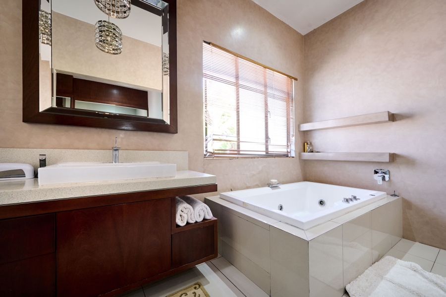 6 Bedroom Property for Sale in Khyber Rock Gauteng