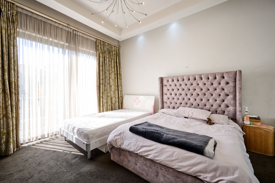 6 Bedroom Property for Sale in Khyber Rock Gauteng