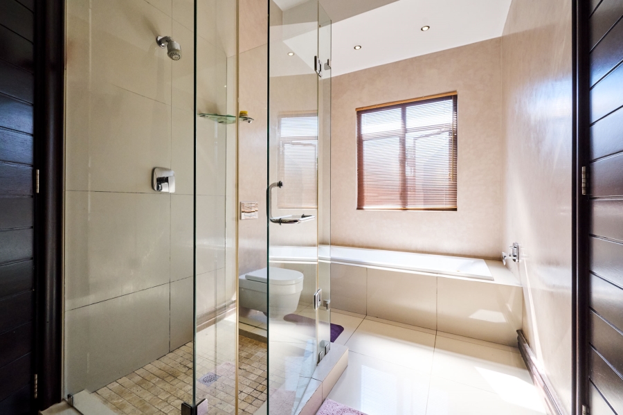 6 Bedroom Property for Sale in Khyber Rock Gauteng