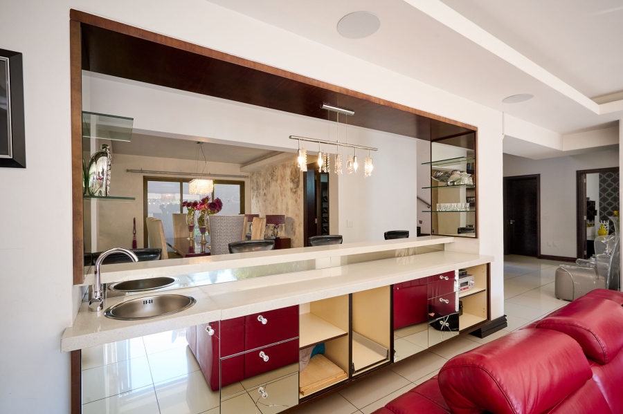 6 Bedroom Property for Sale in Khyber Rock Gauteng
