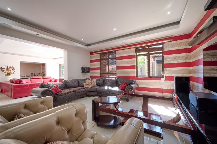 6 Bedroom Property for Sale in Khyber Rock Gauteng