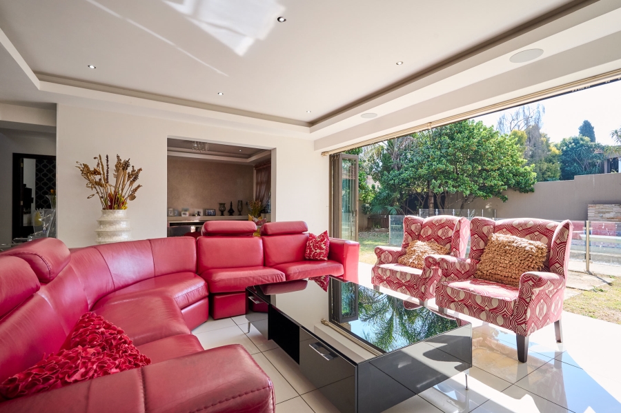 6 Bedroom Property for Sale in Khyber Rock Gauteng