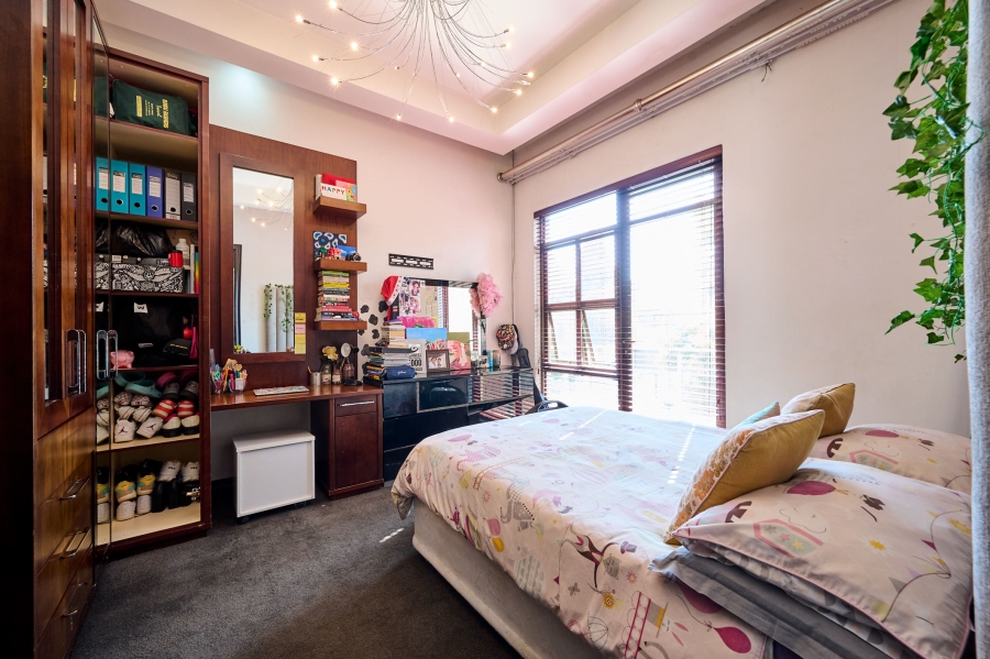 6 Bedroom Property for Sale in Khyber Rock Gauteng