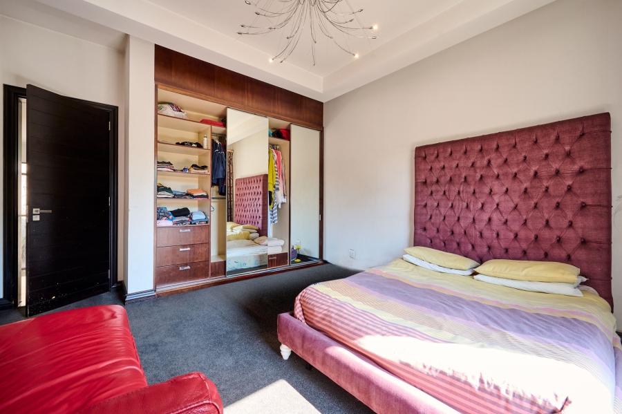 6 Bedroom Property for Sale in Khyber Rock Gauteng