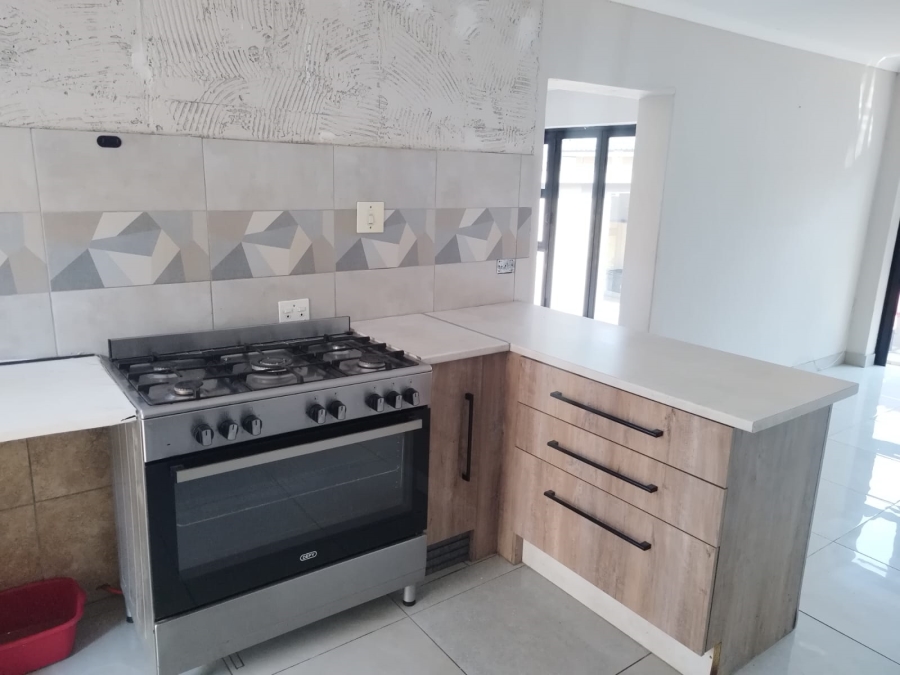 2 Bedroom Property for Sale in Van Riebeeck Park Gauteng