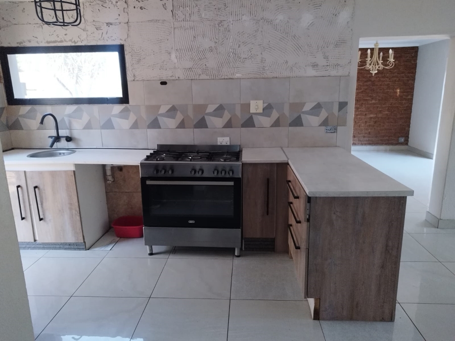 2 Bedroom Property for Sale in Van Riebeeck Park Gauteng