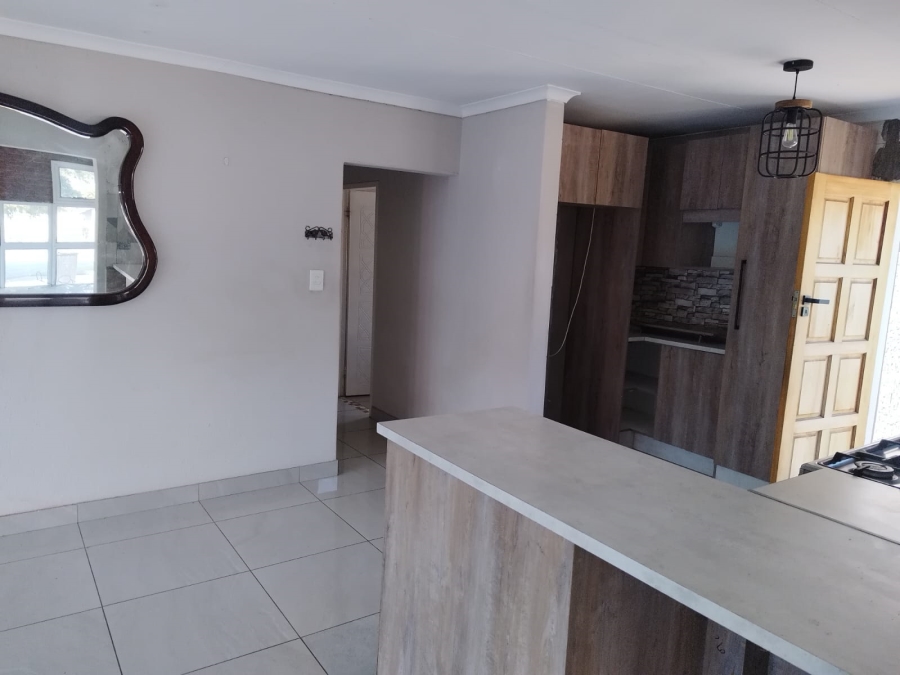 2 Bedroom Property for Sale in Van Riebeeck Park Gauteng