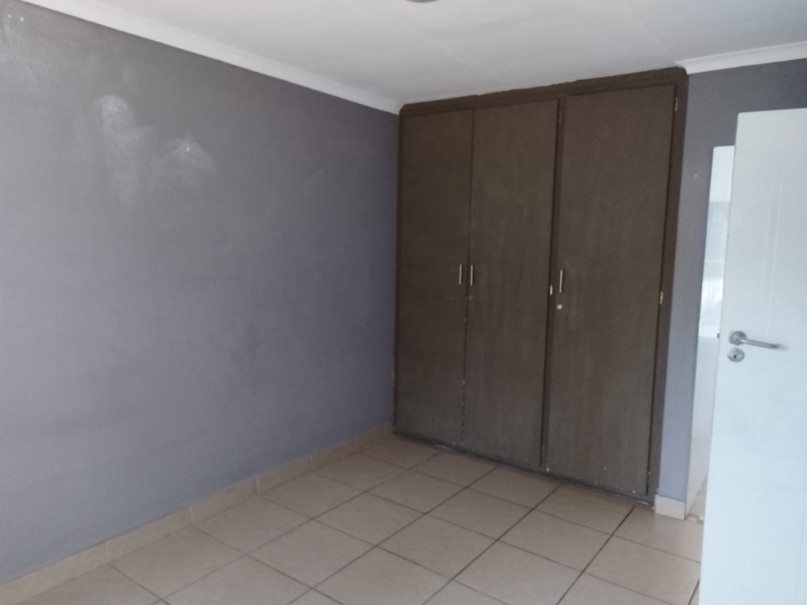 2 Bedroom Property for Sale in Van Riebeeck Park Gauteng