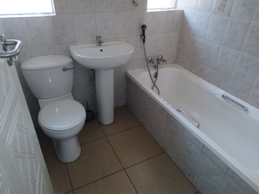 2 Bedroom Property for Sale in Van Riebeeck Park Gauteng