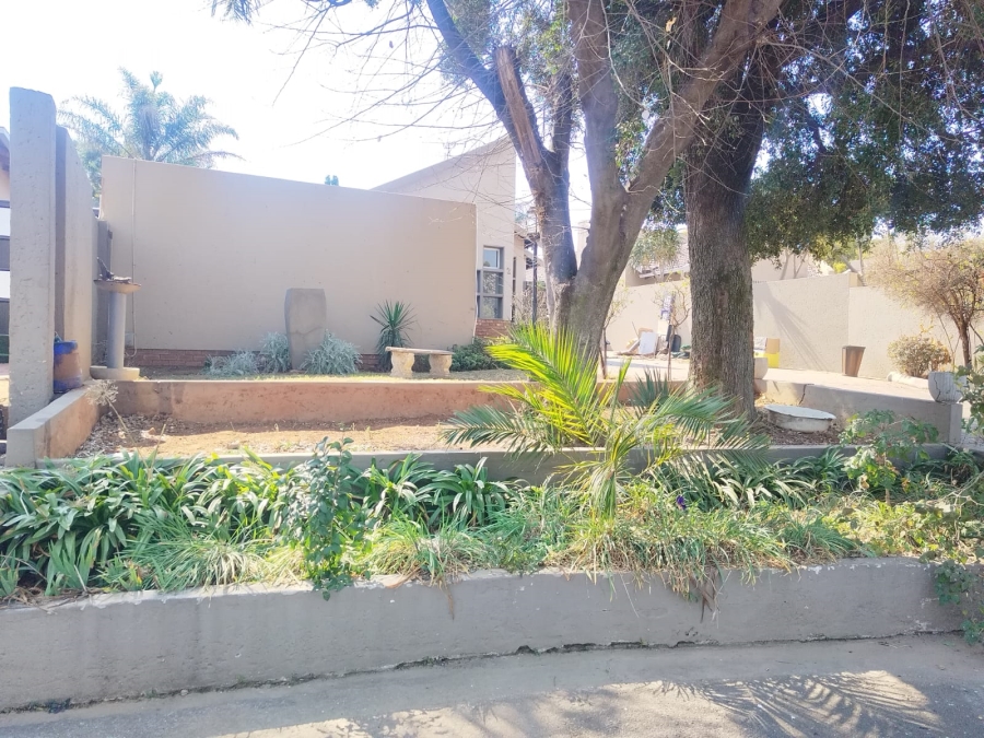 2 Bedroom Property for Sale in Van Riebeeck Park Gauteng
