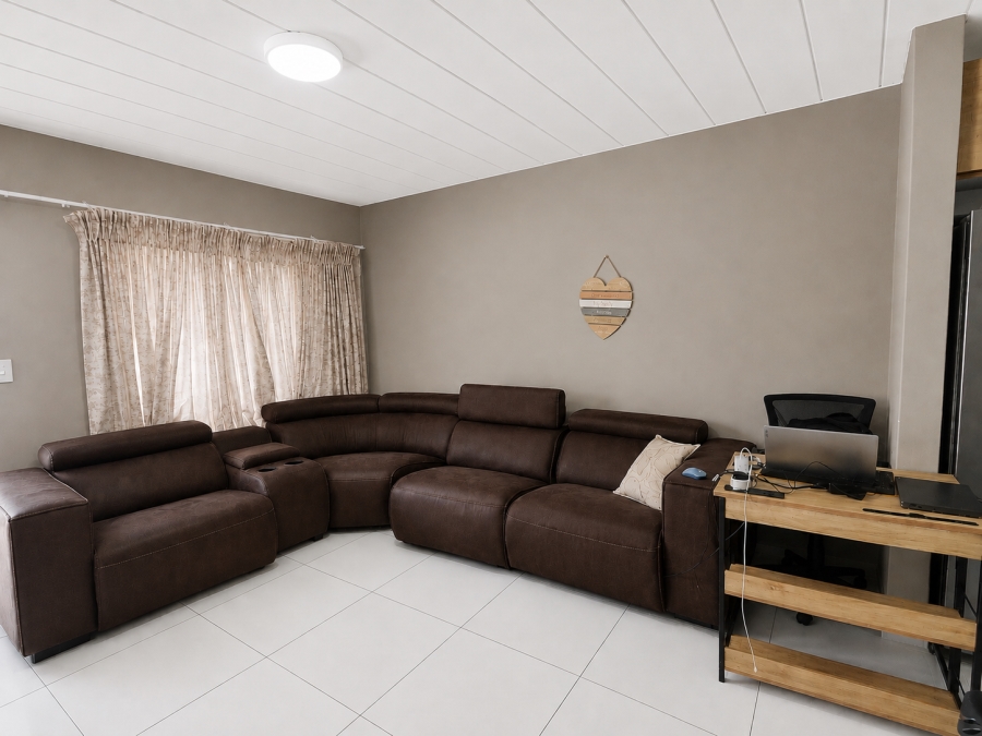 2 Bedroom Property for Sale in Noordwyk Gauteng
