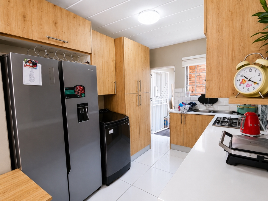 2 Bedroom Property for Sale in Noordwyk Gauteng