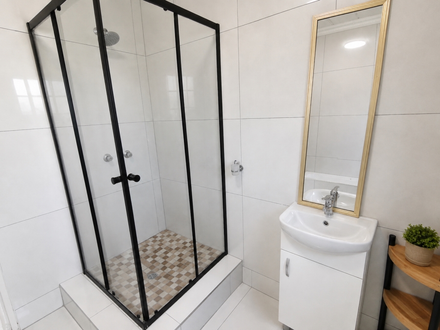 2 Bedroom Property for Sale in Noordwyk Gauteng