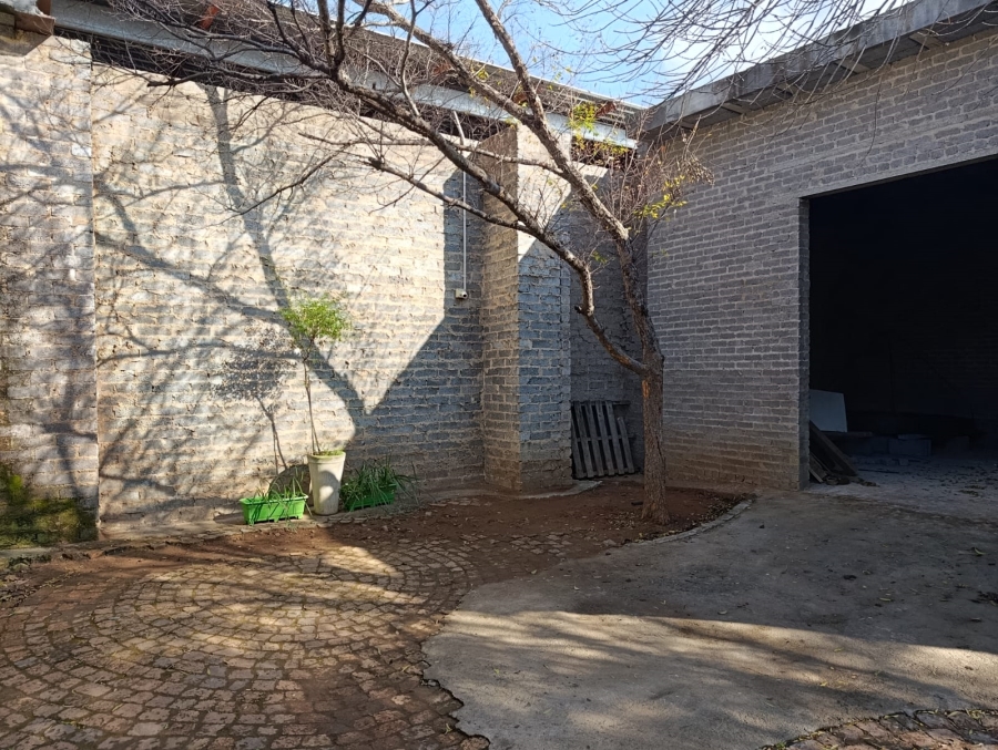 Commercial Property for Sale in Bredell Gauteng