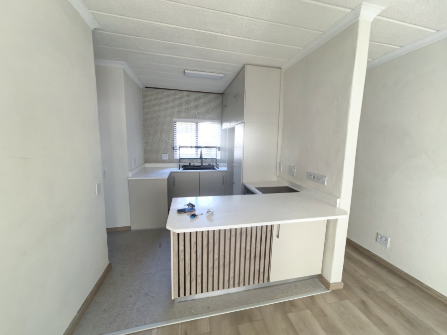 To Let 1 Bedroom Property for Rent in Sunninghill Gauteng