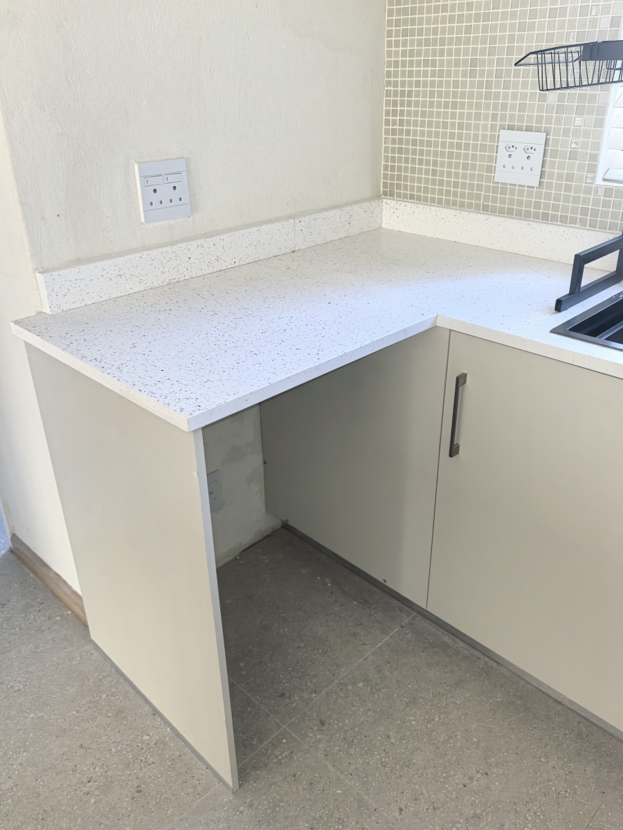 To Let 1 Bedroom Property for Rent in Sunninghill Gauteng