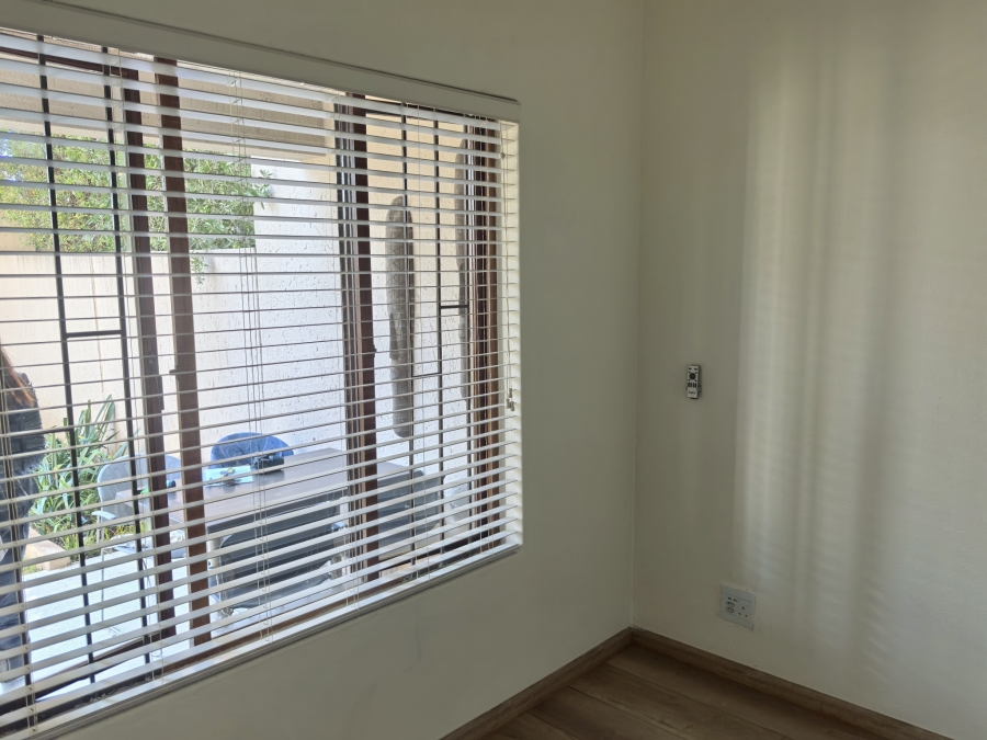 To Let 1 Bedroom Property for Rent in Sunninghill Gauteng