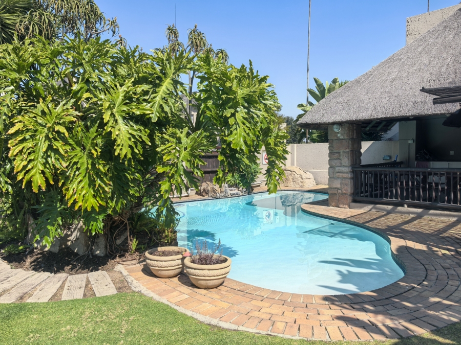 To Let 1 Bedroom Property for Rent in Sunninghill Gauteng