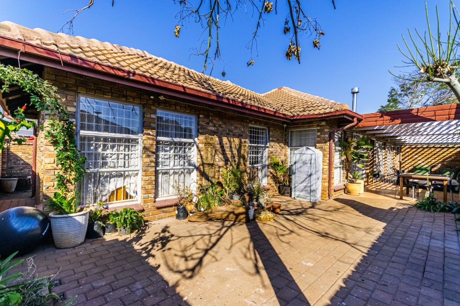 3 Bedroom Property for Sale in Doringkloof Gauteng