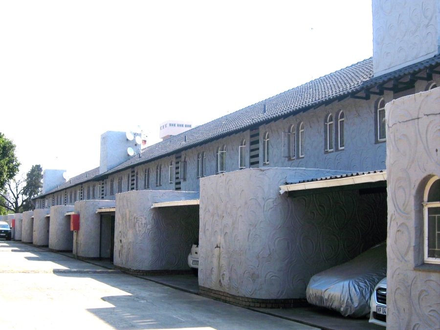 2 Bedroom Property for Sale in Queenswood Gauteng