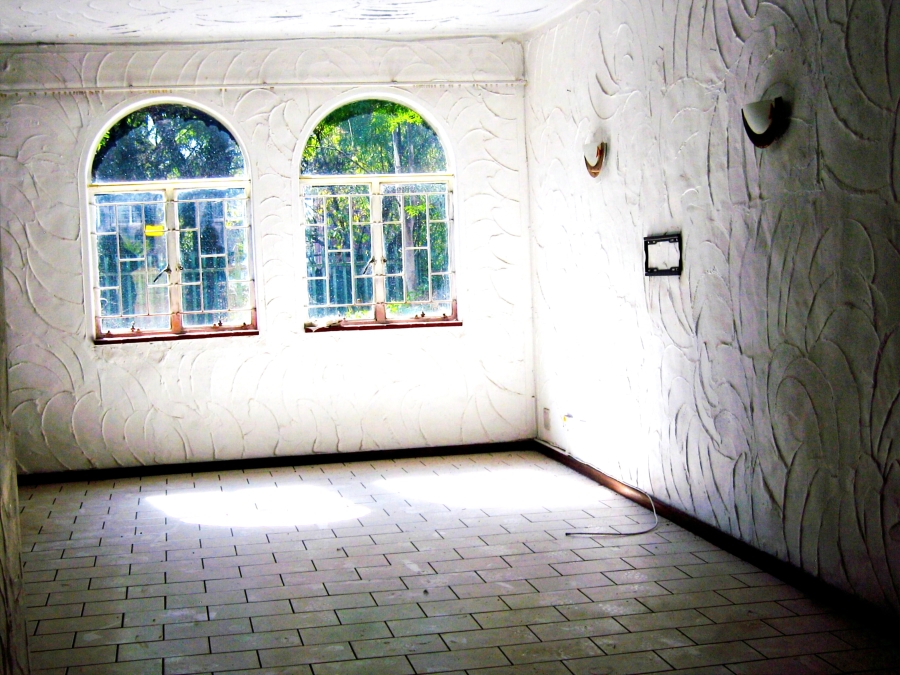 2 Bedroom Property for Sale in Queenswood Gauteng