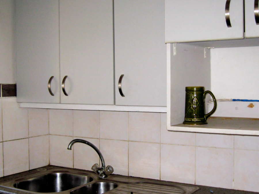 2 Bedroom Property for Sale in Queenswood Gauteng