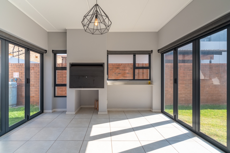 3 Bedroom Property for Sale in Sharonlea Gauteng