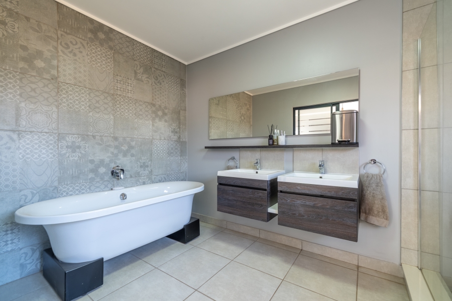 3 Bedroom Property for Sale in Sharonlea Gauteng