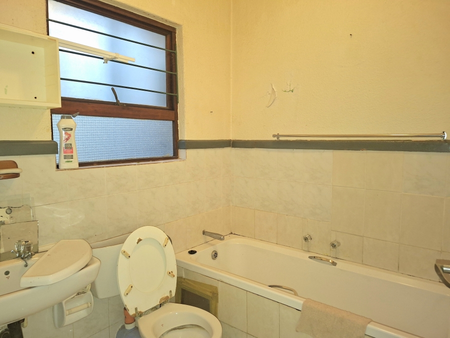 1 Bedroom Property for Sale in Wilro Park Gauteng