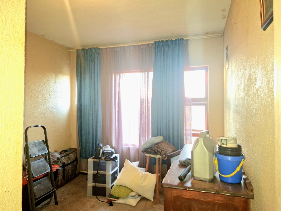 1 Bedroom Property for Sale in Wilro Park Gauteng