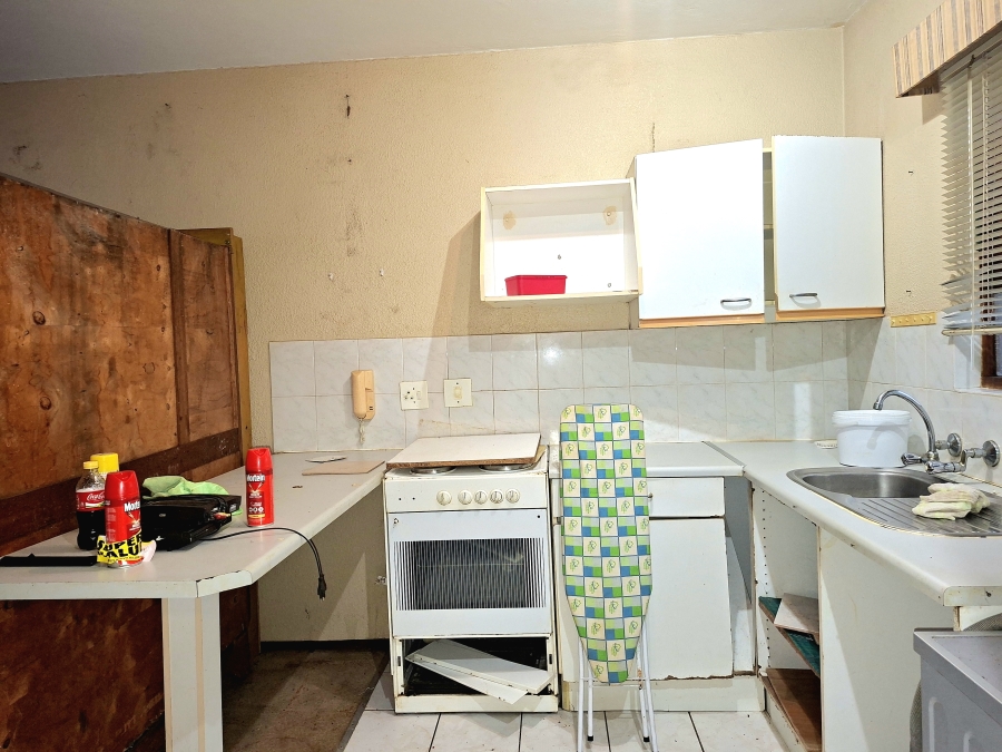 1 Bedroom Property for Sale in Wilro Park Gauteng