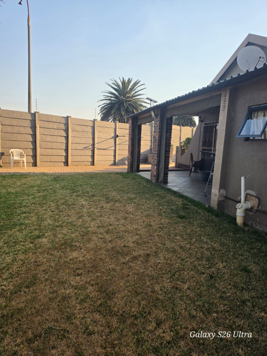 3 Bedroom Property for Sale in Verwoerdpark Gauteng