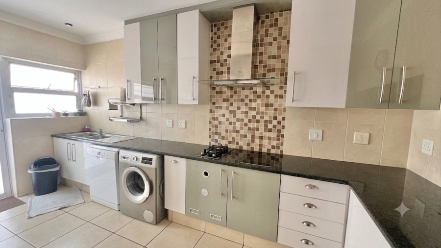 2 Bedroom Property for Sale in Woodmead Gauteng