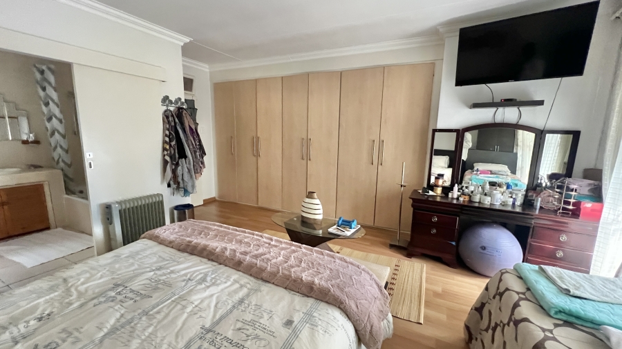 2 Bedroom Property for Sale in Woodmead Gauteng