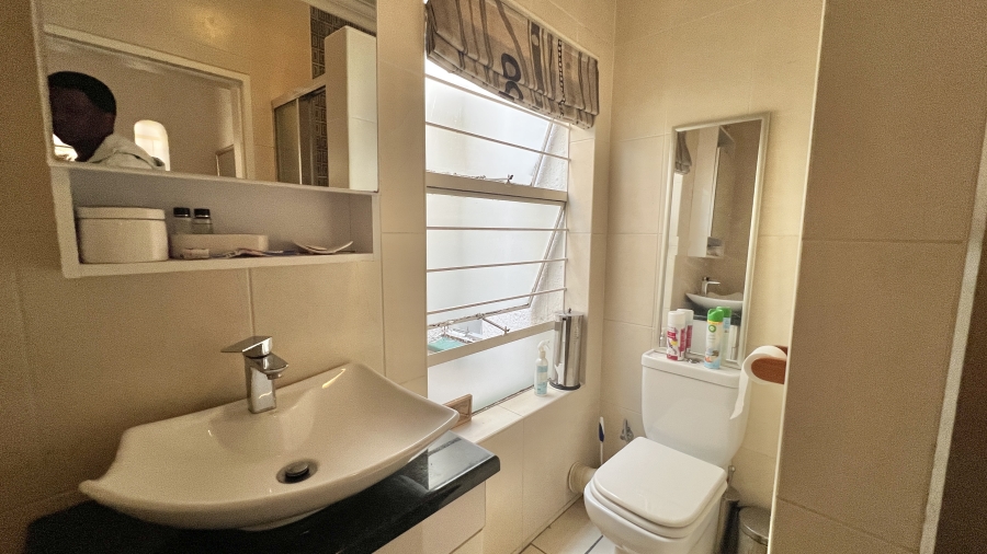 2 Bedroom Property for Sale in Woodmead Gauteng