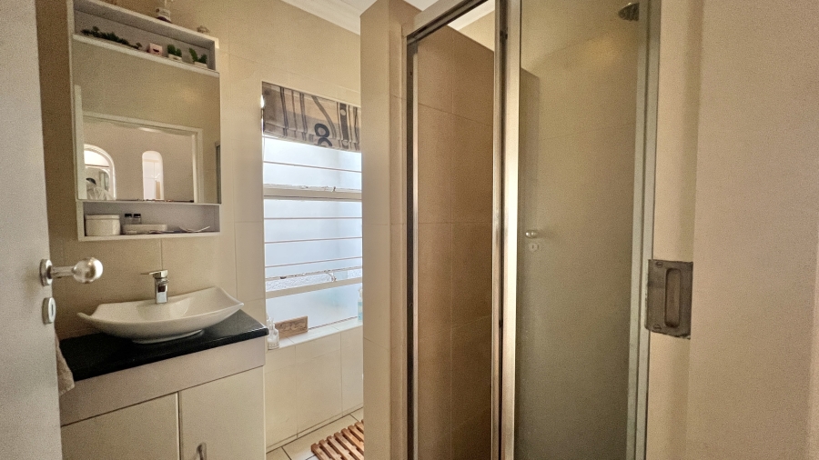 2 Bedroom Property for Sale in Woodmead Gauteng