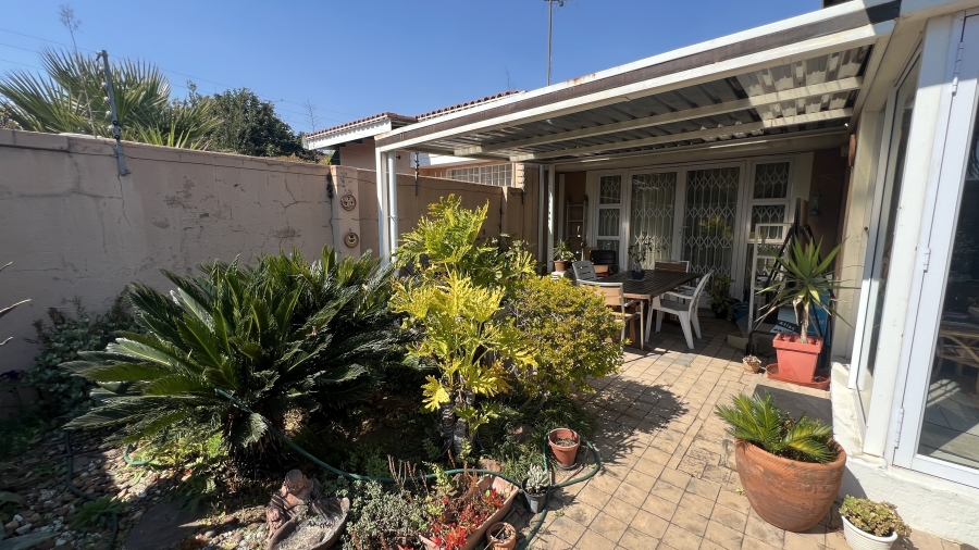2 Bedroom Property for Sale in Woodmead Gauteng