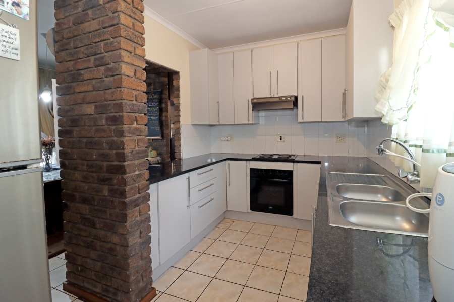 3 Bedroom Property for Sale in Vorna Valley Gauteng