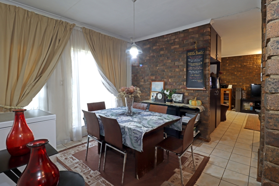 3 Bedroom Property for Sale in Vorna Valley Gauteng